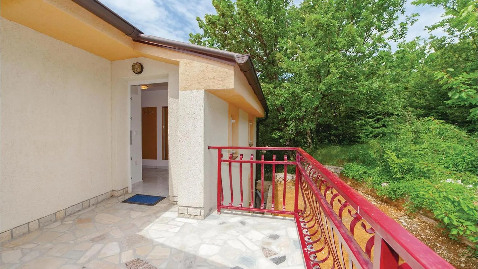 Beautiful Apartment In Grizane With Kitchen