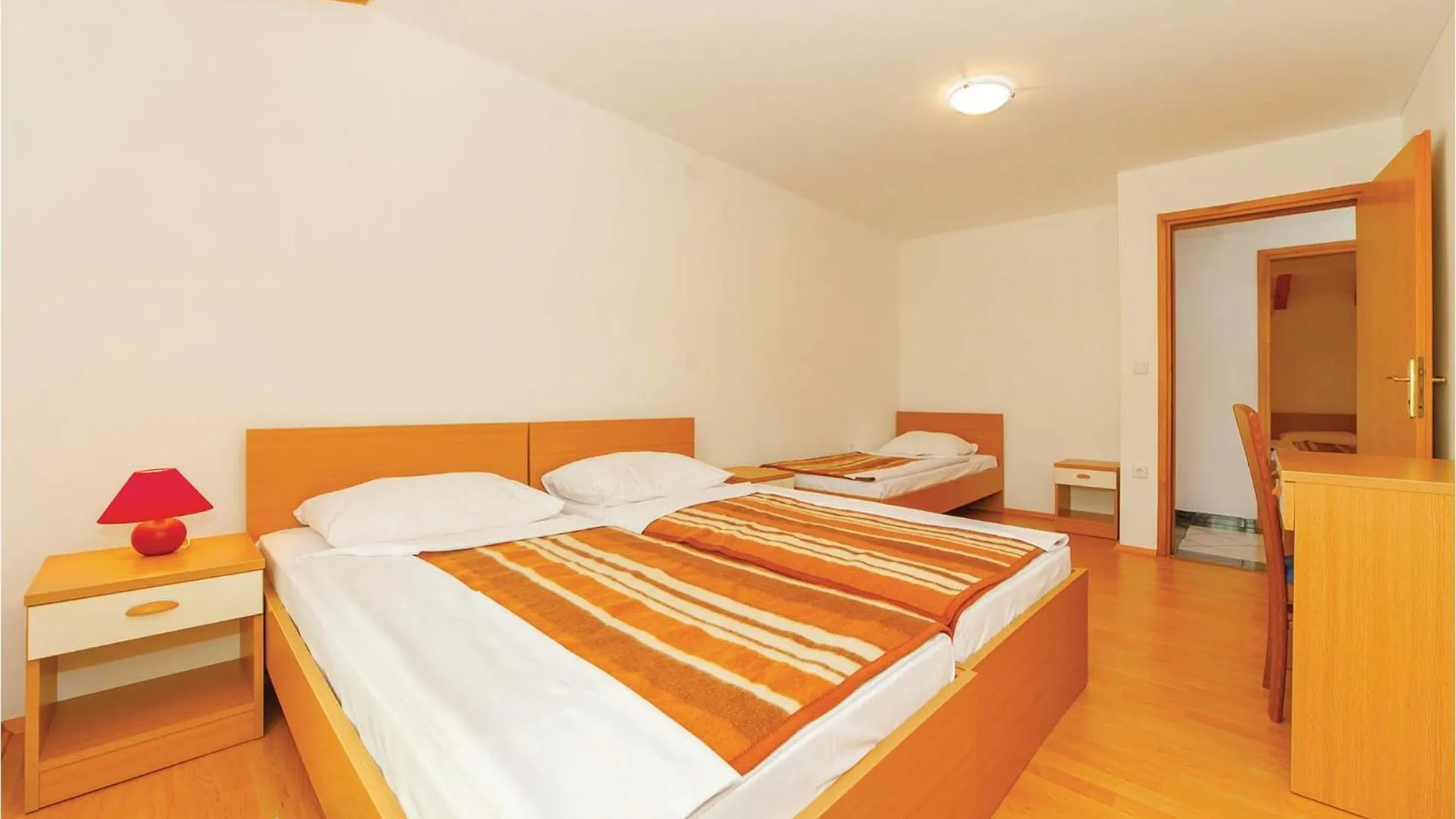 Beautiful Apartment In Grizane With Kitchen 0*, Grižane